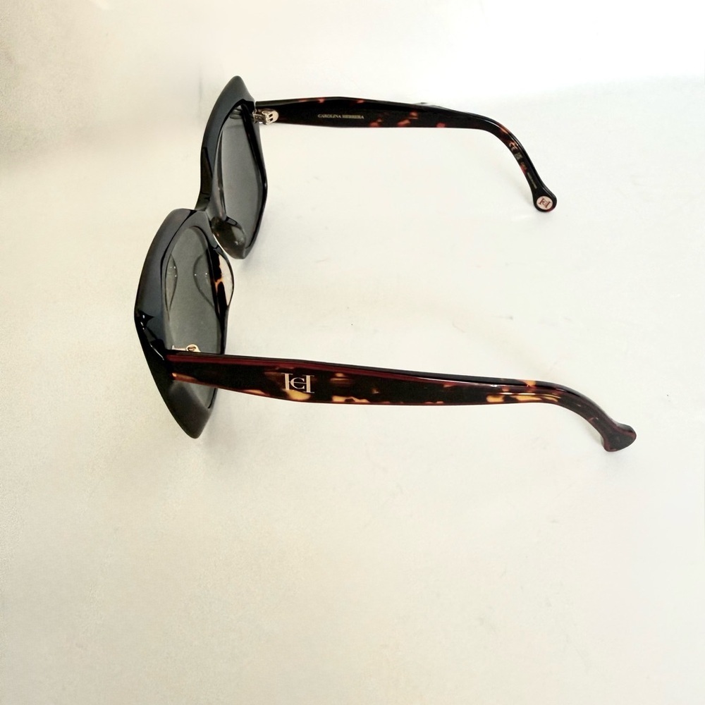 Carolina Herrera HER0258 Square Two Toned Sunglasses 54mm Frames - Picture 4 of 10